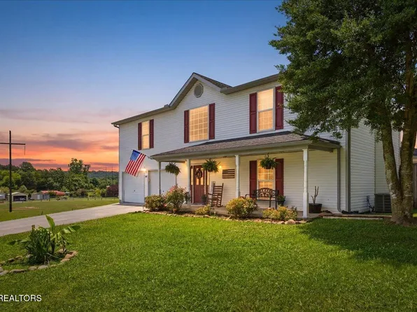 146 Crescent Ln, Jacksboro, TN 37757