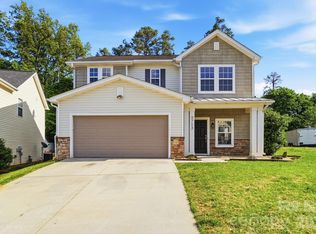 9713 Falling Stream Dr, Charlotte, NC 28214