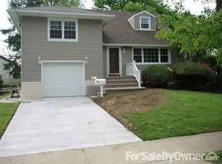 3400 4th St, Oceanside, NY 11572