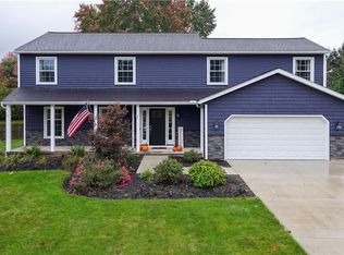 33596 Lisa Ln, Solon, OH 44139