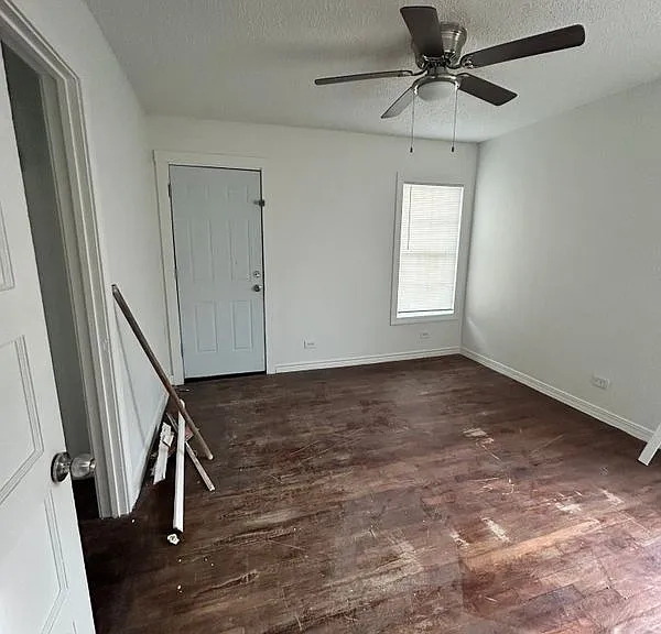 626 Kirk Pl — Photo 4