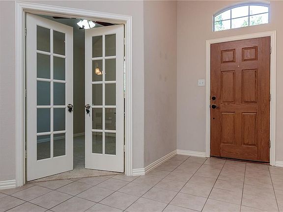 4th image of 8646 Davis Dr
