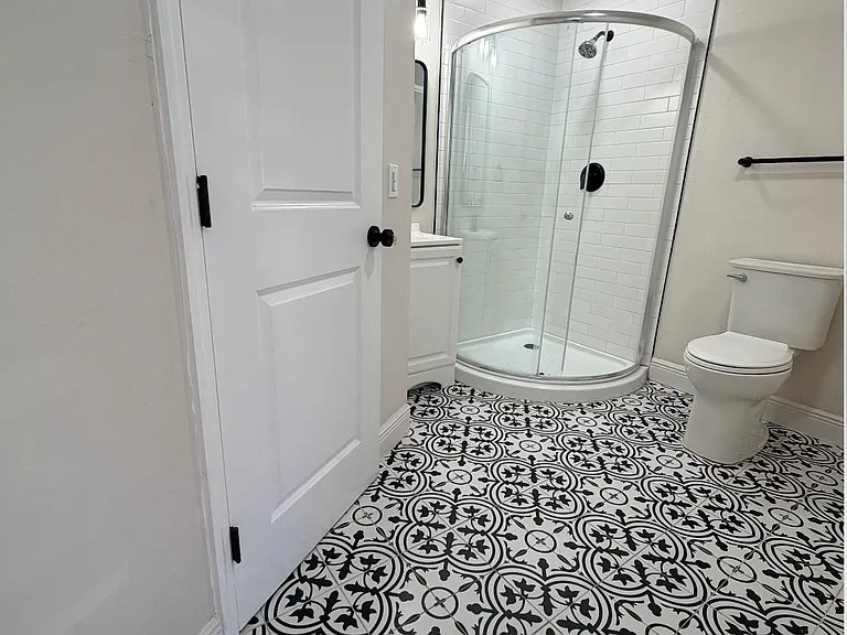 4005 N Glen Ave #1 — Photo 7