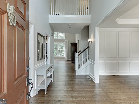 4th image of 3124 Grove View Ct