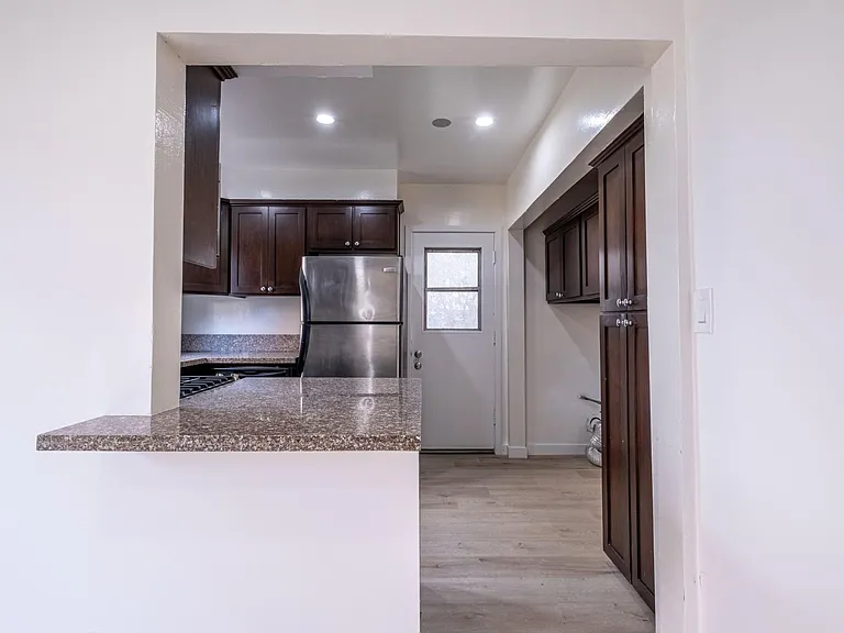 608 Illinois Ct #3 — Photo 2