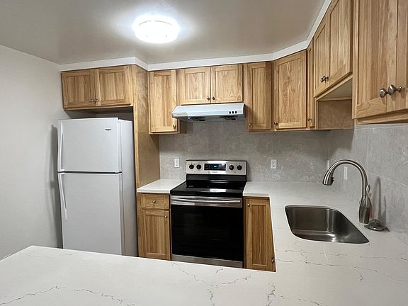 5th image of 1608 Cayuga Ave #A