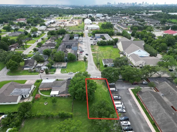 0 Coffee St, Houston, TX 77033