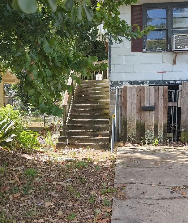 418 Tissington St
