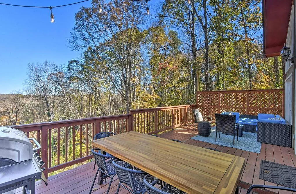 3 bed, 2.5 bath, 1736 sqft, $2,600 — Photo 3