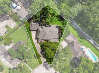 8206 Colonial Oaks Ln, Spring, TX 77379