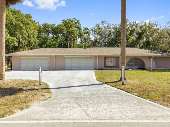 8976 Lake Dr, New Port Richey, FL 34654