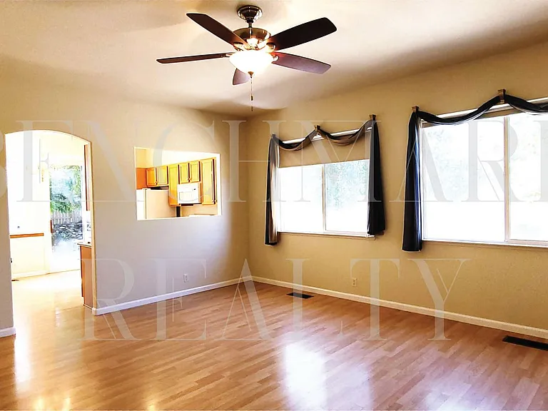 2210 Evergreen Park Dr — Photo 13