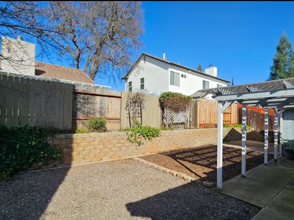 651 Glenbrook Dr, Ione, CA 95640