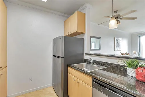 801 S Winchester Blvd #4300 Photo 1