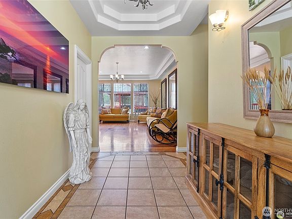 4th image of 19242 Quail Way NW