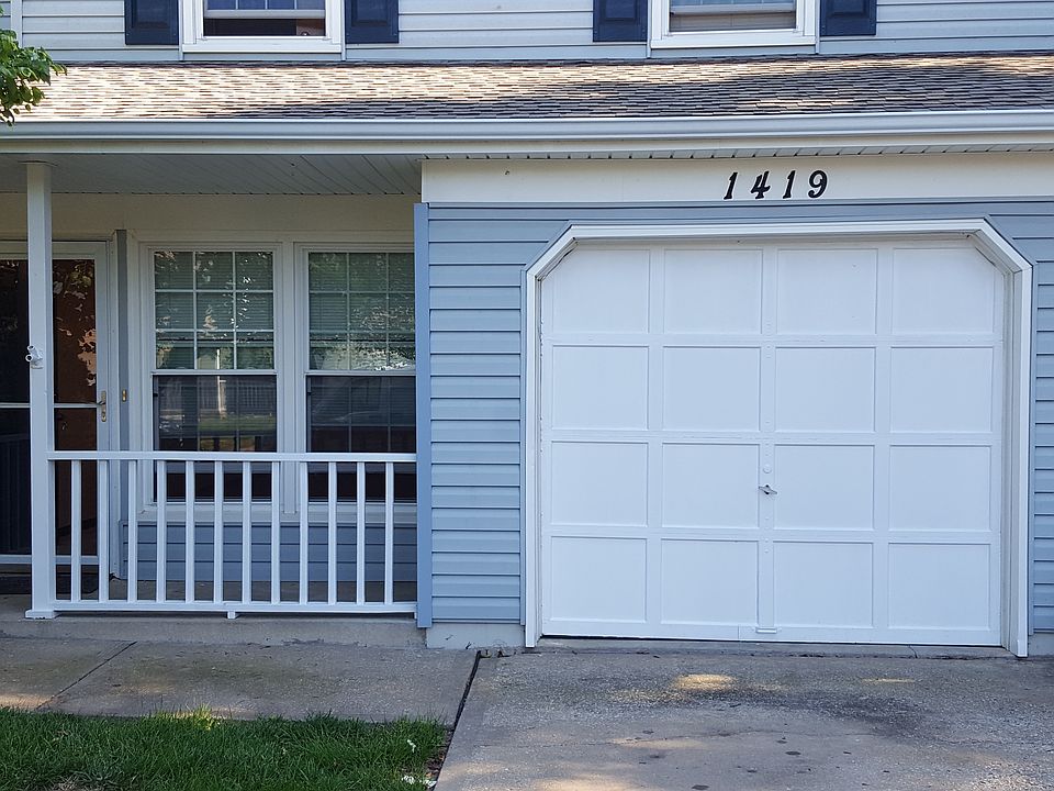 Front of townhome
