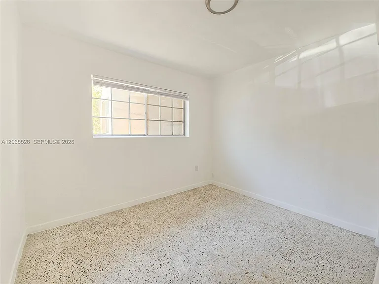6601 SW 10th St #2 — Photo 8