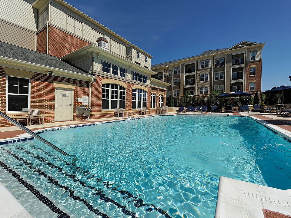 The Courts at Huntington Station Apartment Rentals Alexandria, VA