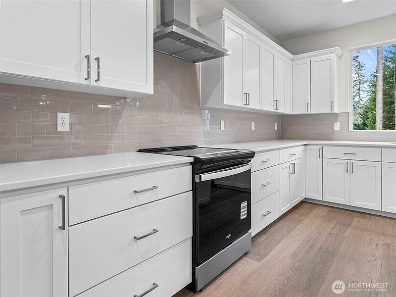 5th image of 12410 40th (Lot 6) Avenue NW