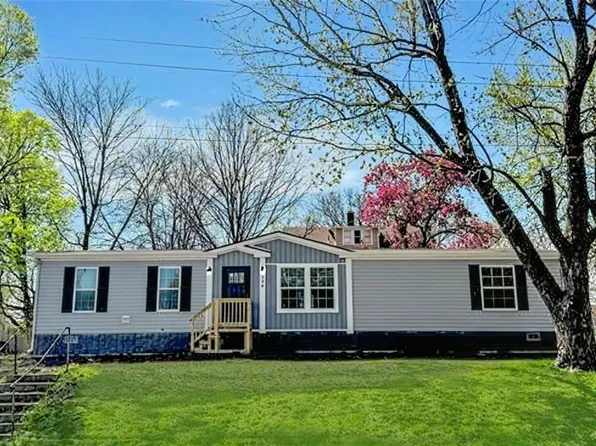 120 W Cooper St, Maryville, MO 64468