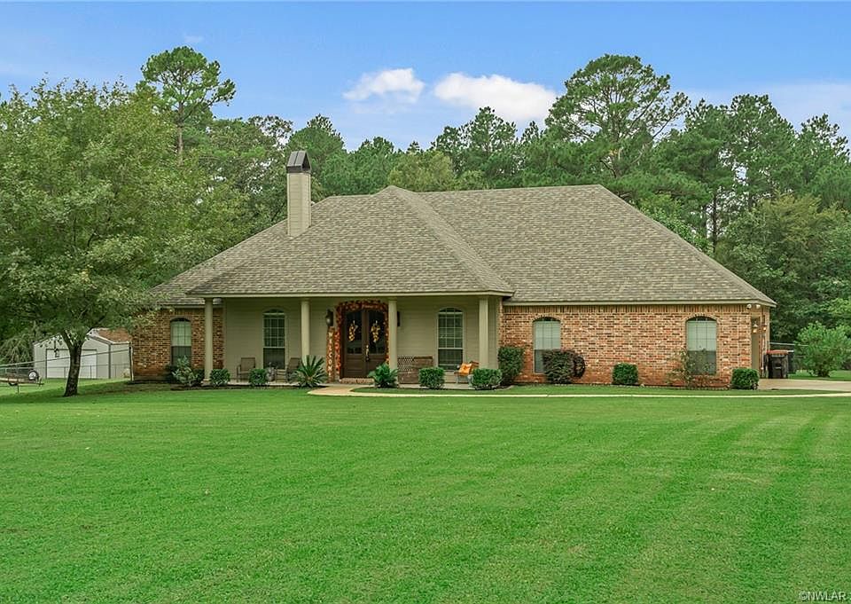 1st image of 182 White Oak Dr