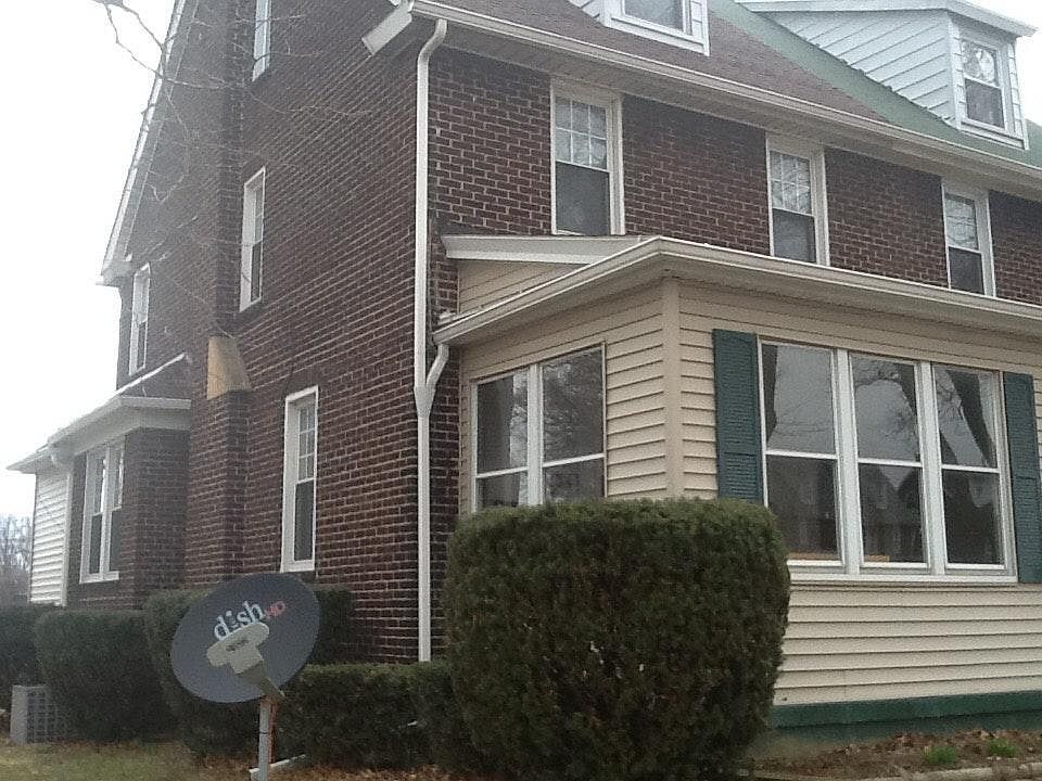 2nd image of 4202 Iroquois Ave
