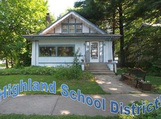 801 9th St, Highland, IL 62249