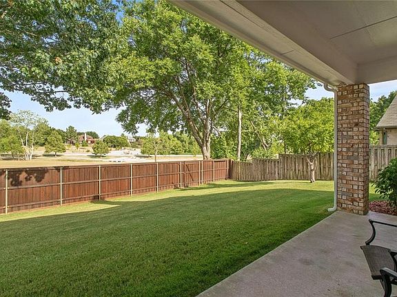 3rd image of 3649 Cottonwood Springs Dr