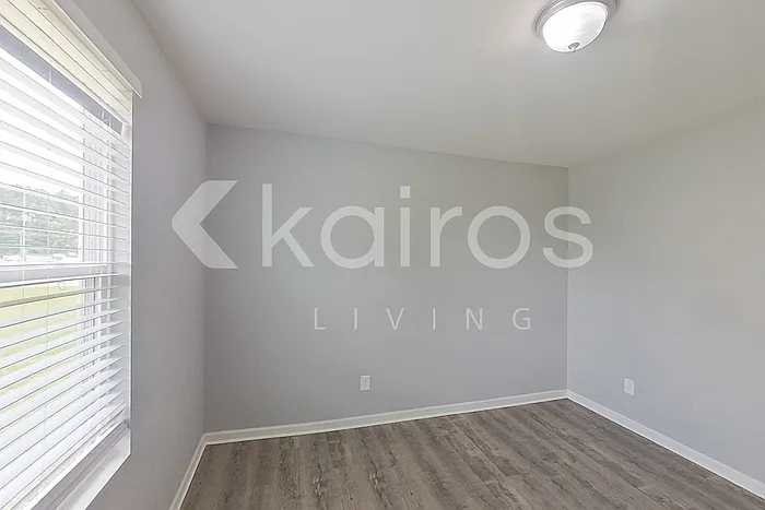 102 Kyles Dr — Photo 12