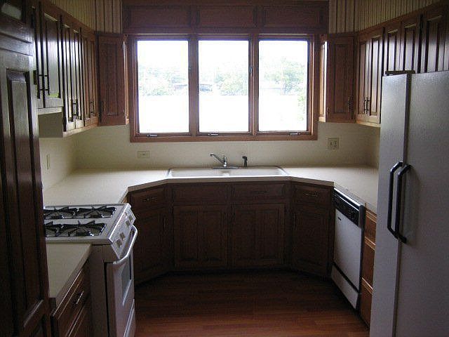 2nd image of 209 Clifton Ter