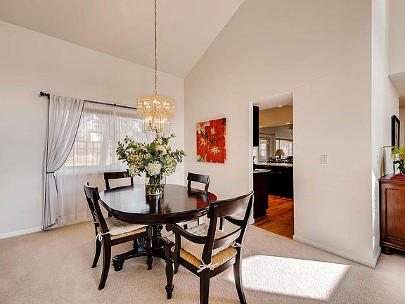 Dining room.