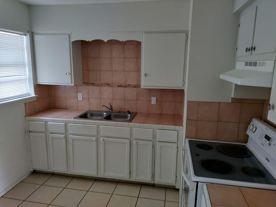 1st image of 134 Calle Condesa