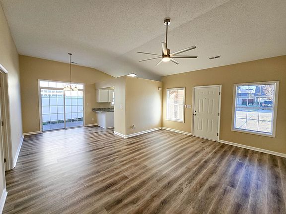 2nd image of 1798/1800 Barberry Dr.