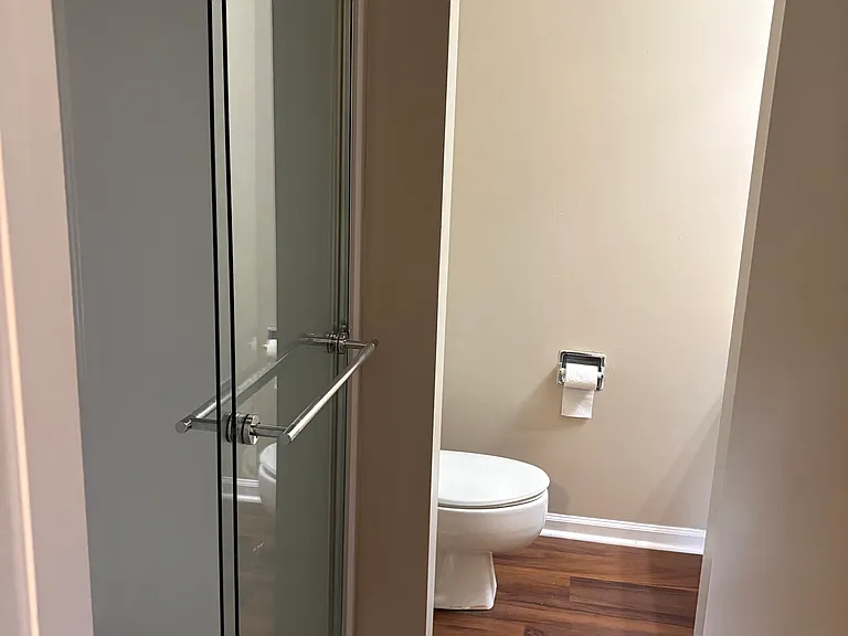 108 Woodglen Ct — Photo 14
