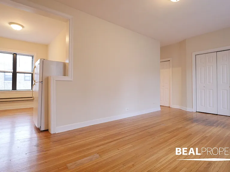 3720-28 N Pine Grove Ave — Photo 19