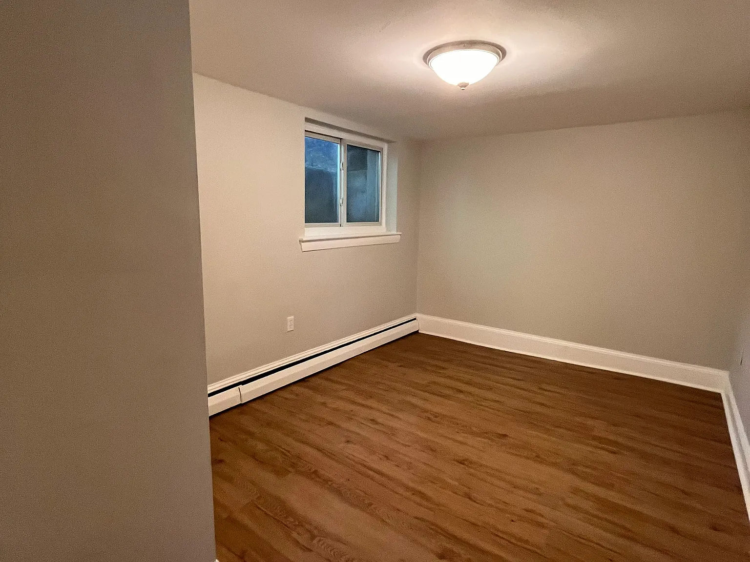 3 bed, 9999 sqft, $3,500 — Photo 4
