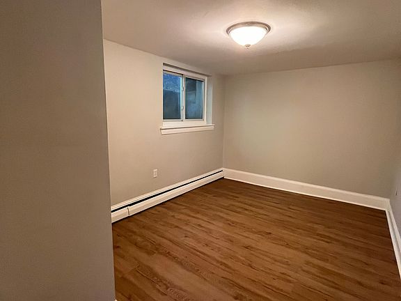 4th image of 193 Strathmore Rd APT 3