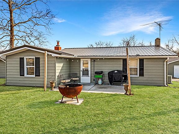 2nd image of 4931 NW Caldwell Rd