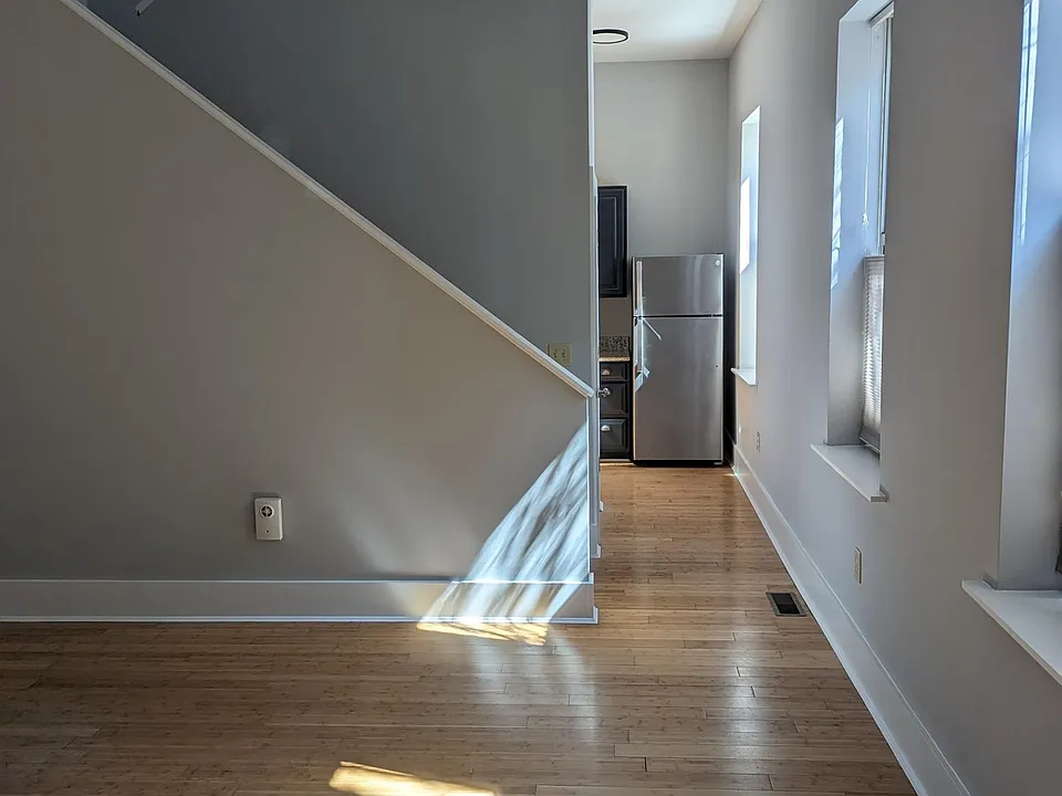1606 Main St #1