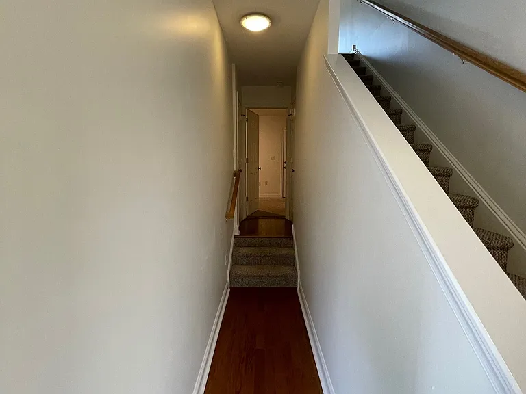 406 Leverington Ave #F — Photo 21