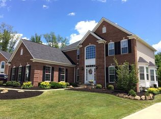 93 Millstream Ct, Akron, OH 44321