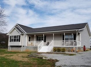 706 R H Ellis Rd, Dandridge, TN 37725