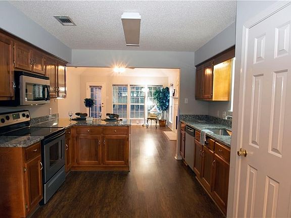 Pretty Well-designed Kitchen with New 3 cm Granite, Single Country Sink and New Faucets