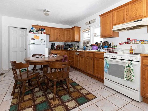 3rd image of 5023 Cedarview Dr