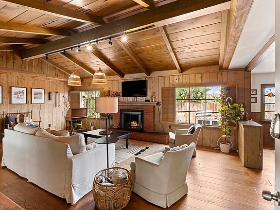 2nd image of 1475 Eolus Ave