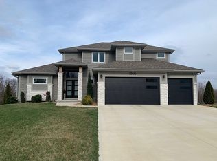 1305 Estates Dr, Warrensburg, MO 64093