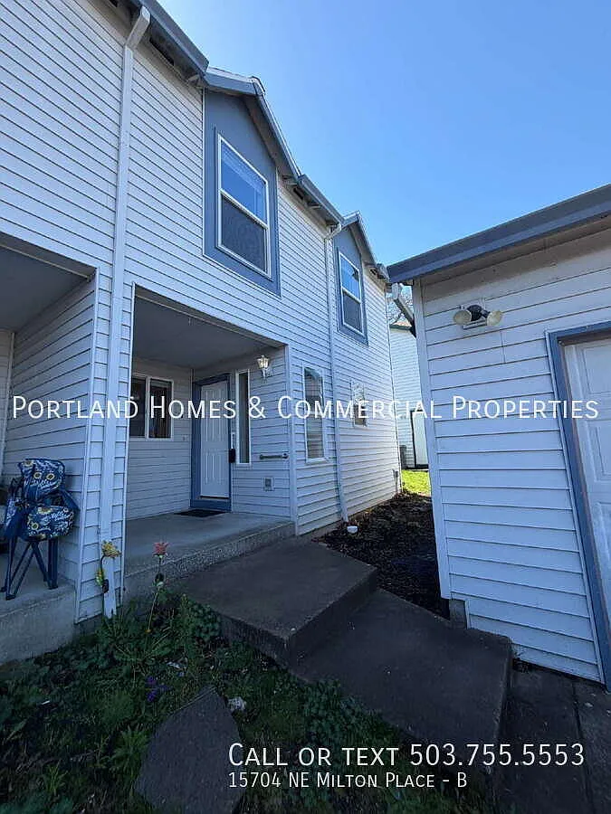 Spacious 3-bedroom Duplex in Wilkes Neighborhood **1/2 off November 2026 and December 2026 rent — Photo 1