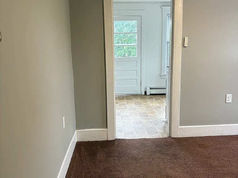 680 Main Rd #2 — Photo 8