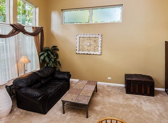 4th image of 6012 Sanders Ct