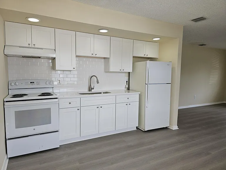 4641 Myla Ln — Photo 6